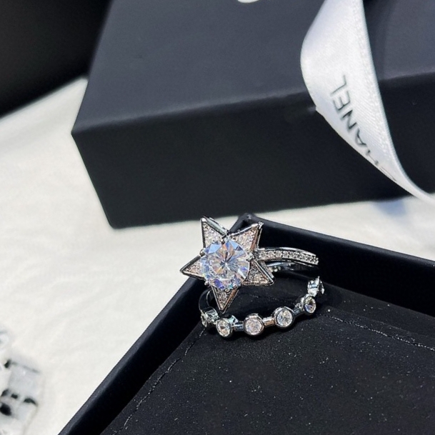 Ch**el rings